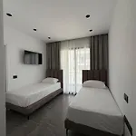 Imperial Hotel Spille