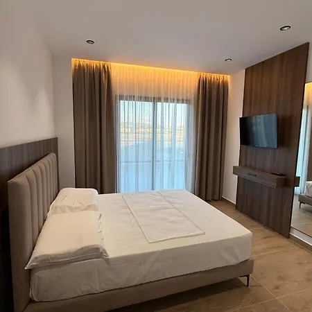 Imperial 4*