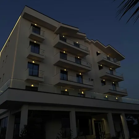 Imperial Hotel 4*