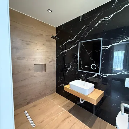 Imperial Hotel 4*
