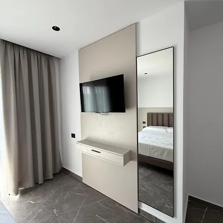 Imperial Hotel Spille